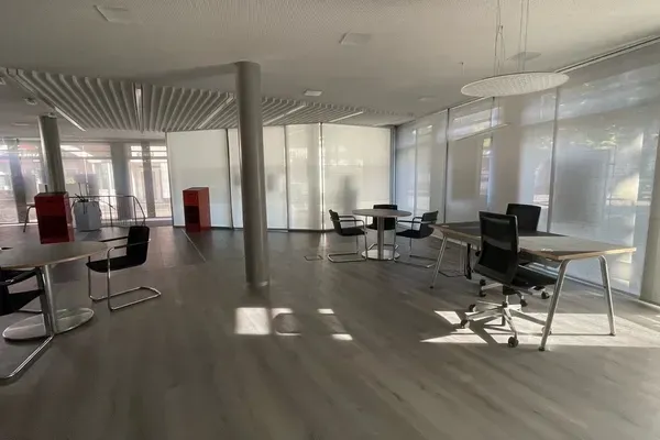 Großzügige flexible Bürofläche